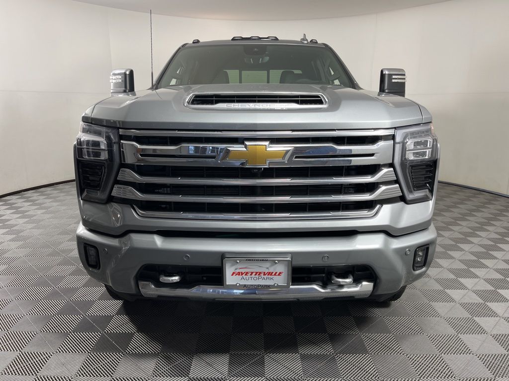 2025 Chevrolet Silverado 2500 High Country 18