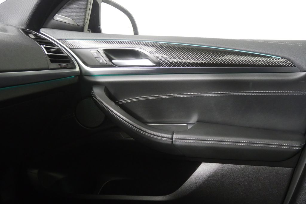 Thumbnail: 2022 BMW X4 - 32