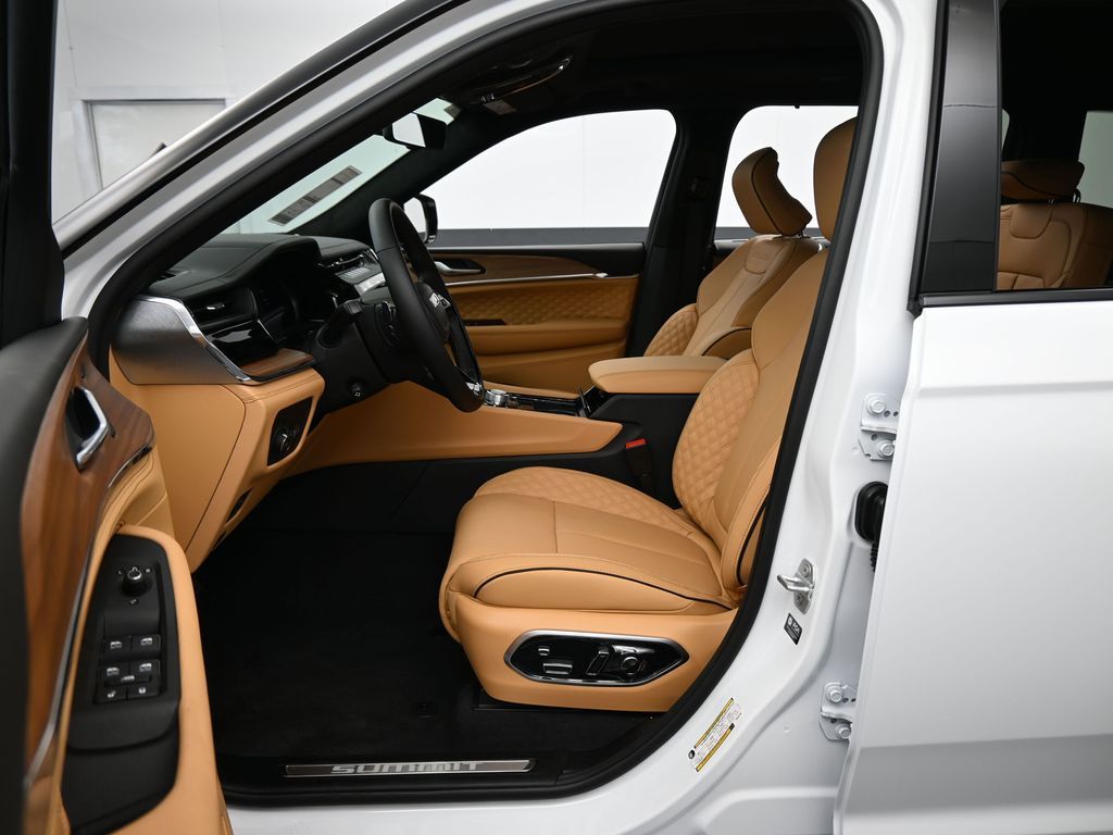 New 2026 Bright White Clearcoat Jeep Summit image 11