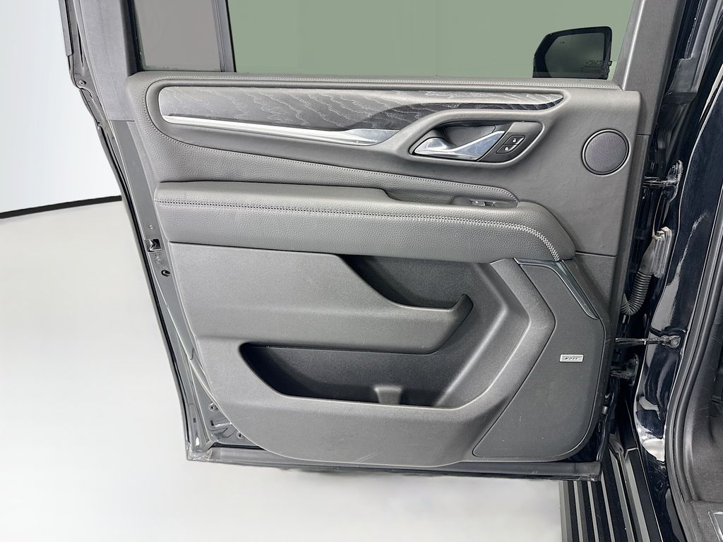 Thumbnail: 2021 GMC Yukon XL - 25