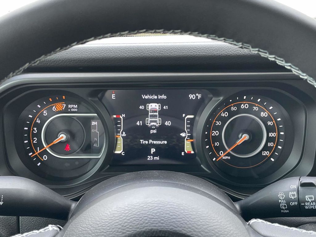 2025 Jeep Wrangler 4-Door Willys - Photo 28