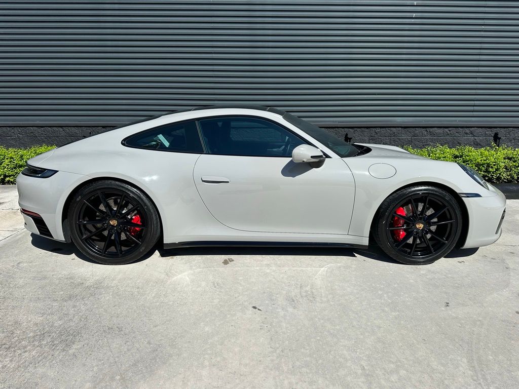 Thumbnail: 2024 Porsche 911 - 20