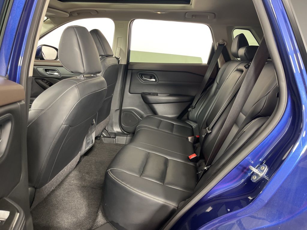 Thumbnail: 2023 Nissan Rogue - 24