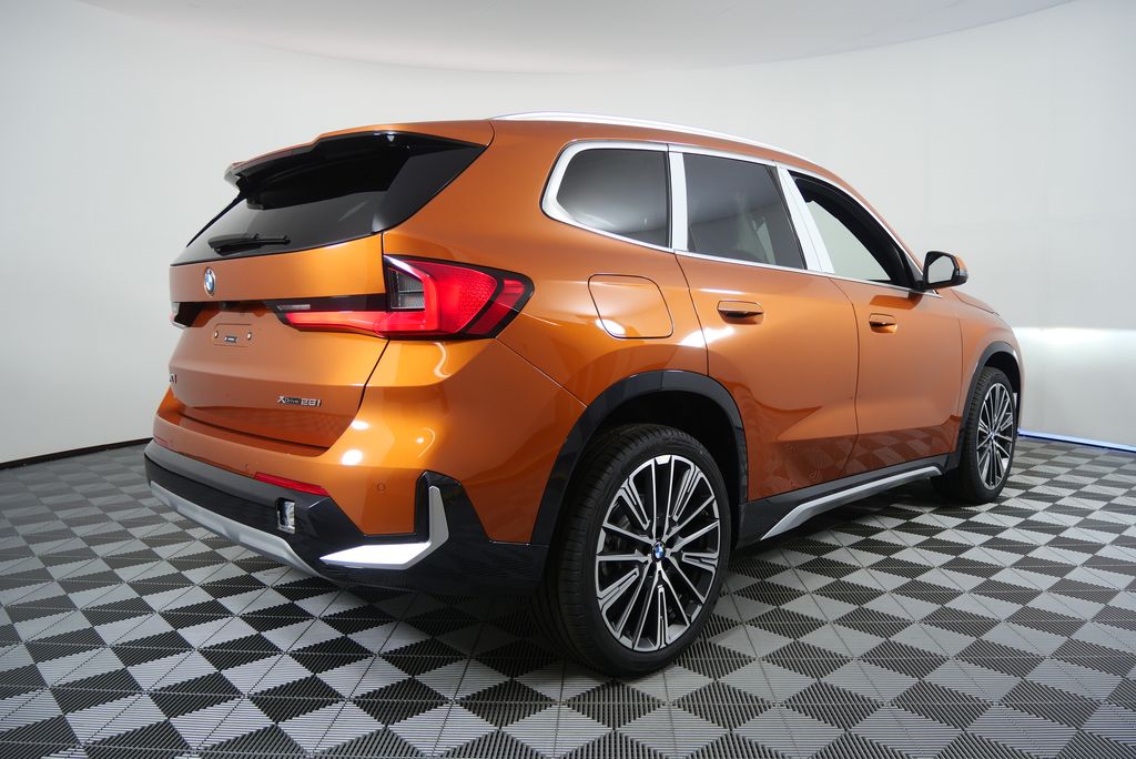 Thumbnail: 2025 BMW X1 - 3