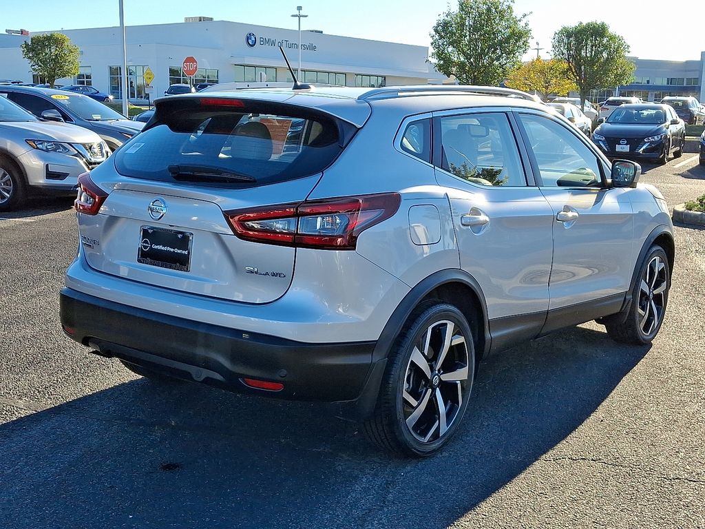 Thumbnail: 2021 Nissan Rogue Sport - 6