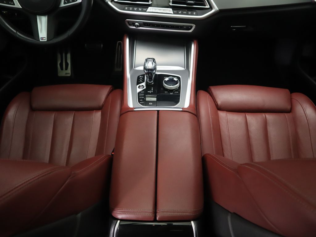 Thumbnail: 2022 BMW X6 - 17