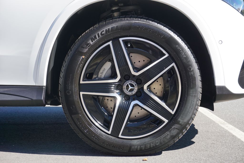 Thumbnail: 2026 Mercedes-Benz GLC - 18