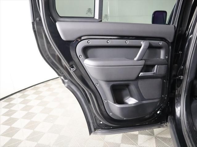 Thumbnail: 2025 Land Rover Defender - 27