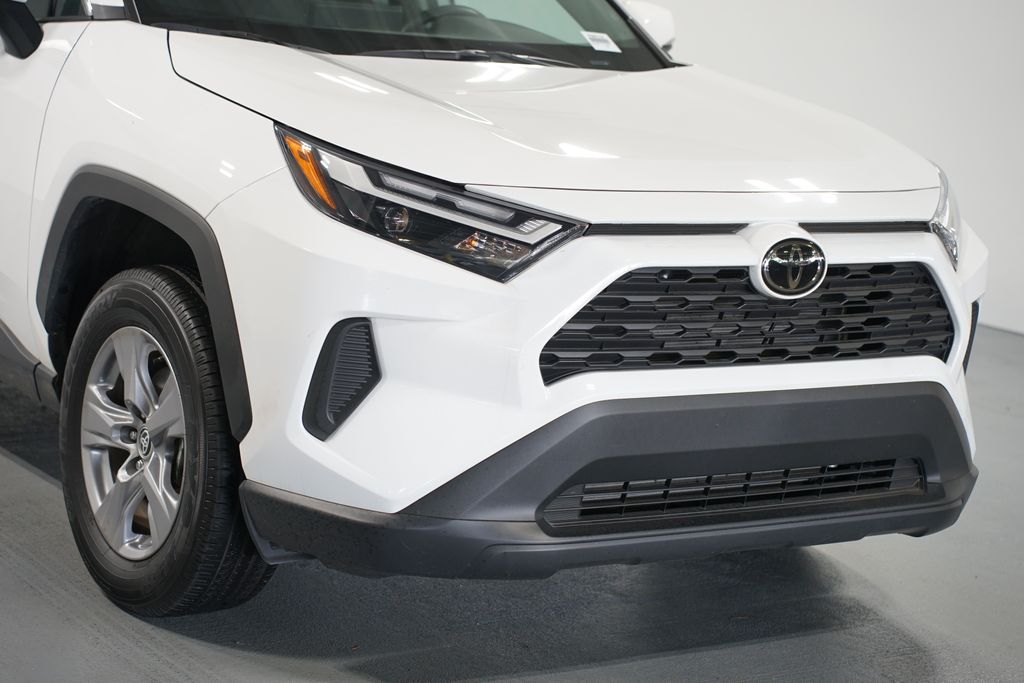 Thumbnail: 2024 Toyota RAV4 - 4