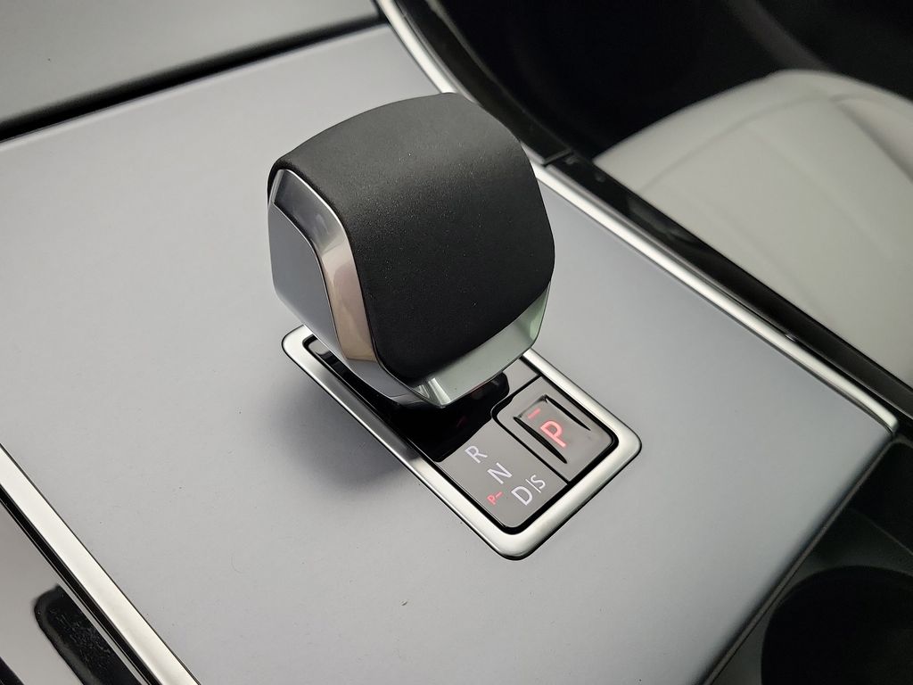 2025 Land Rover Range Rover Evoque S 10