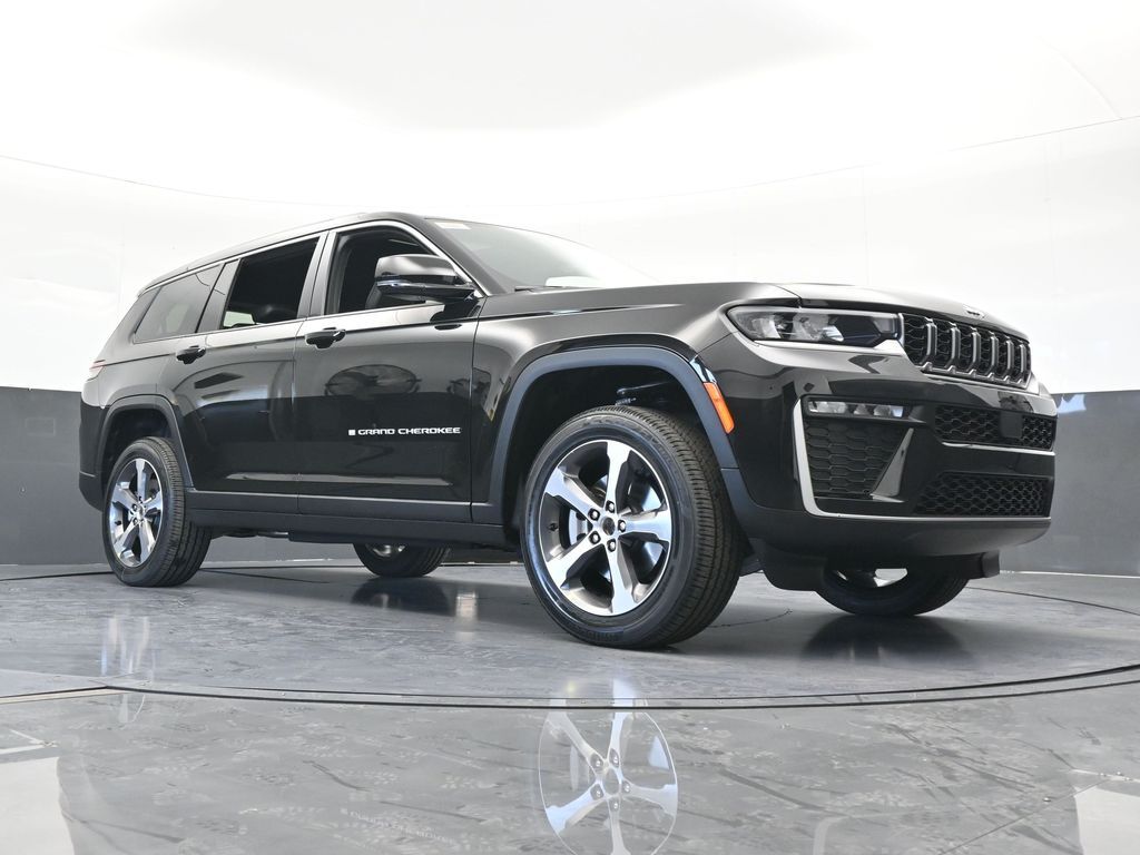 New 2026 Diamond Black Crystal Pearlcoat Jeep Limited image 60