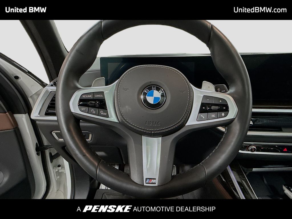 Thumbnail: 2024 BMW X7 - 6