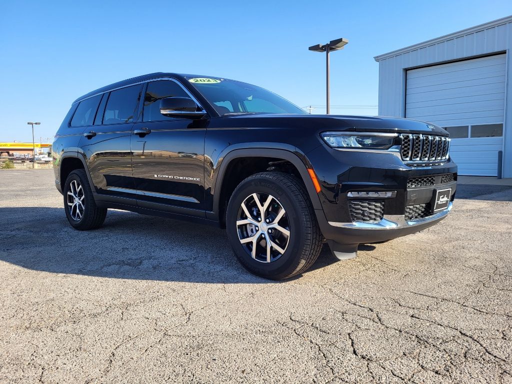 2023 Jeep Grand Cherokee L Limited 7