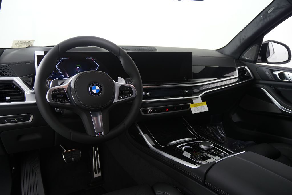 Thumbnail: 2026 BMW X7 - 20