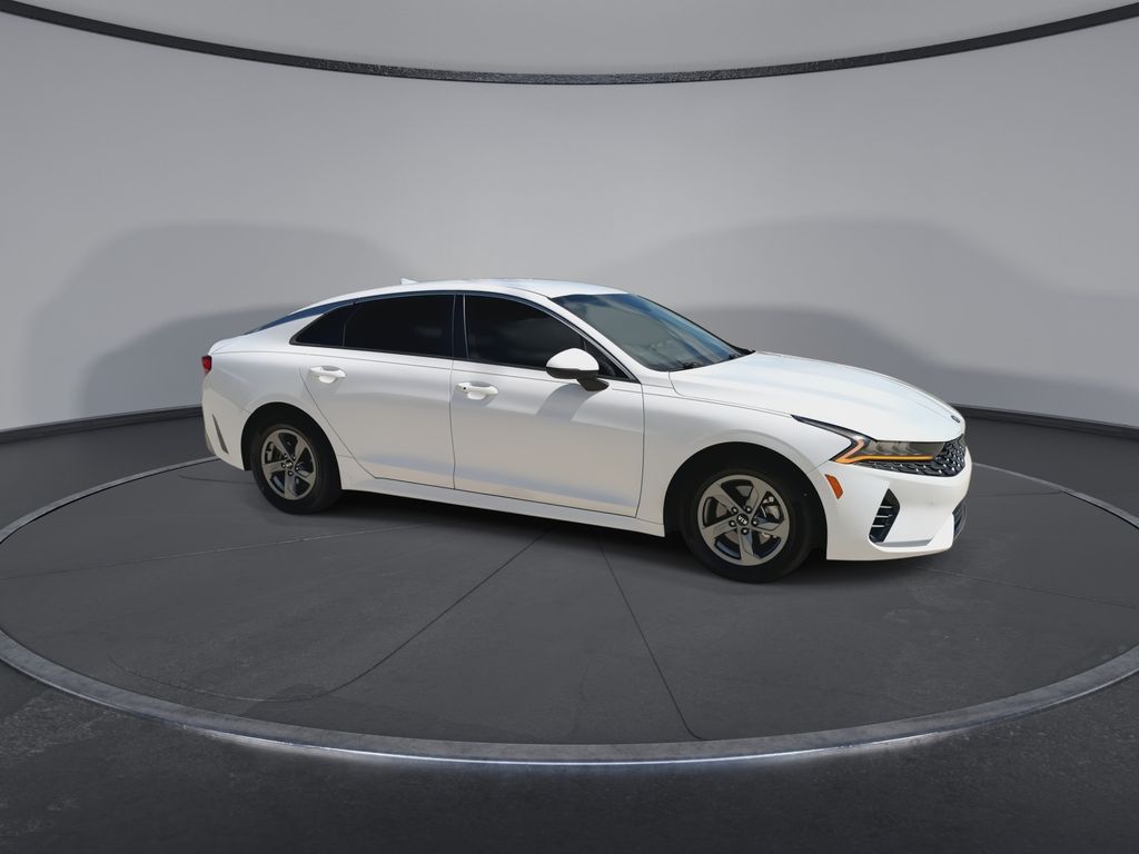 Thumbnail: 2021 Kia K5 - 2
