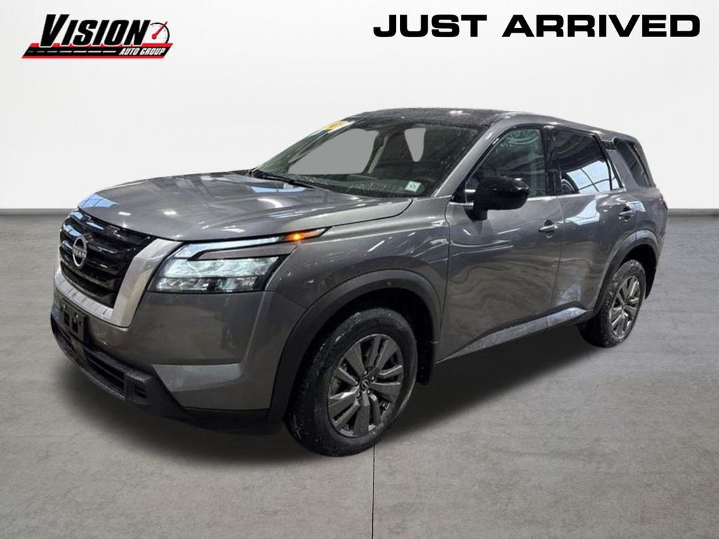 2025 Nissan Pathfinder S 4WD