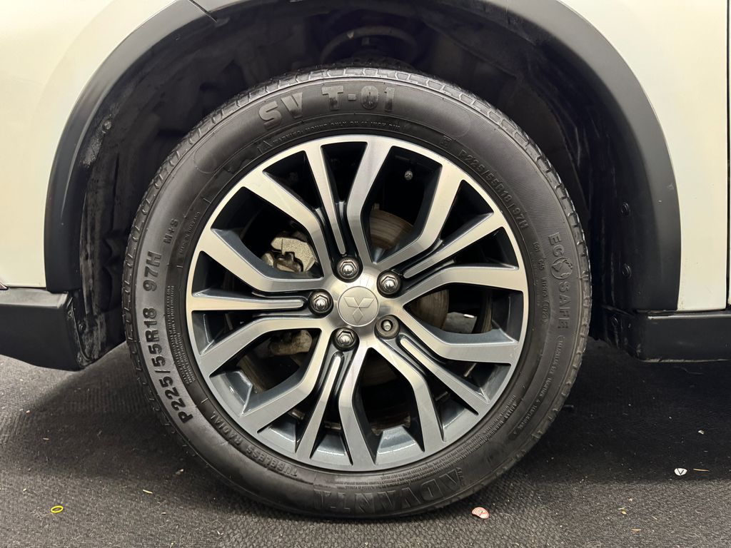 2018 Mitsubishi Outlander ES