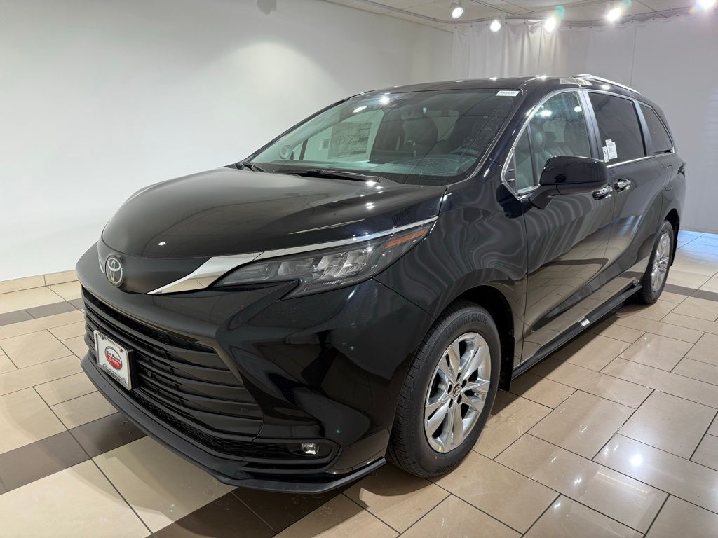 Thumbnail: 2026 Toyota Sienna - 1