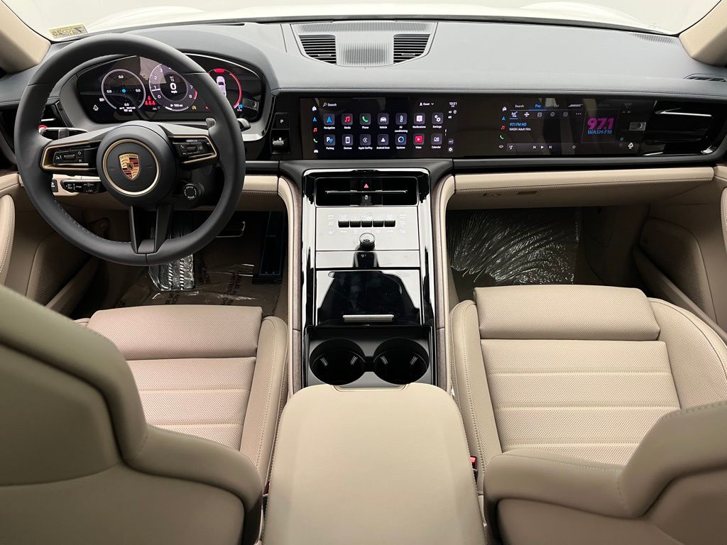 2024 Porsche Panamera 4 22