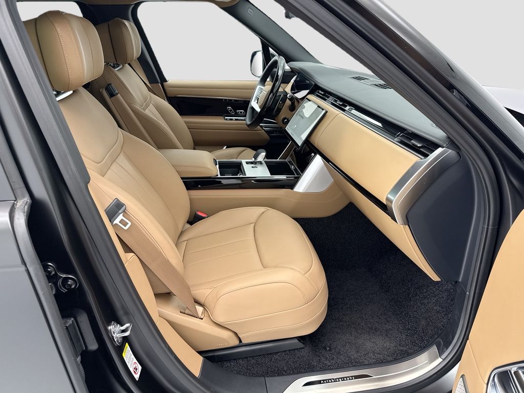 Thumbnail: 2026 Land Rover Range Rover - 19