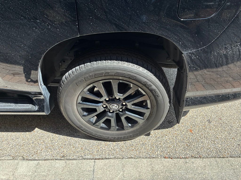 Certified Used 2022 Black Lexus 460 image 12