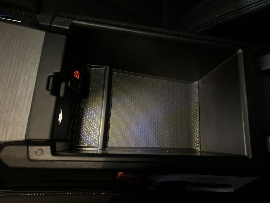 Thumbnail: 2025 BMW 4 Series - 21