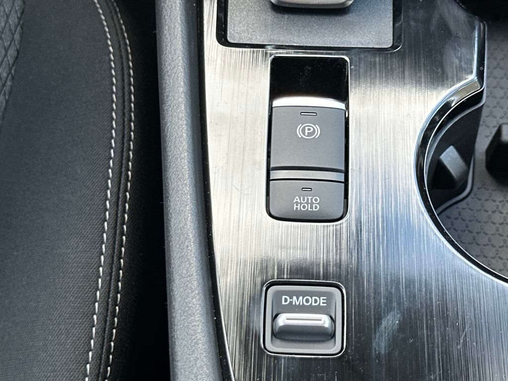 2025 Nissan Rogue SV photo