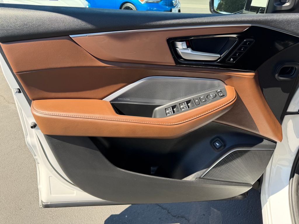 Thumbnail: 2025 Acura MDX - 12