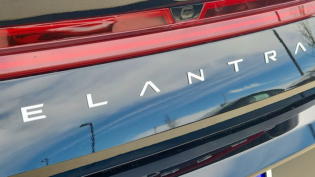 2026 Hyundai Elantra Hybrid