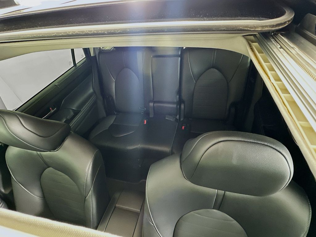 2025 Toyota Highlander XLE 22