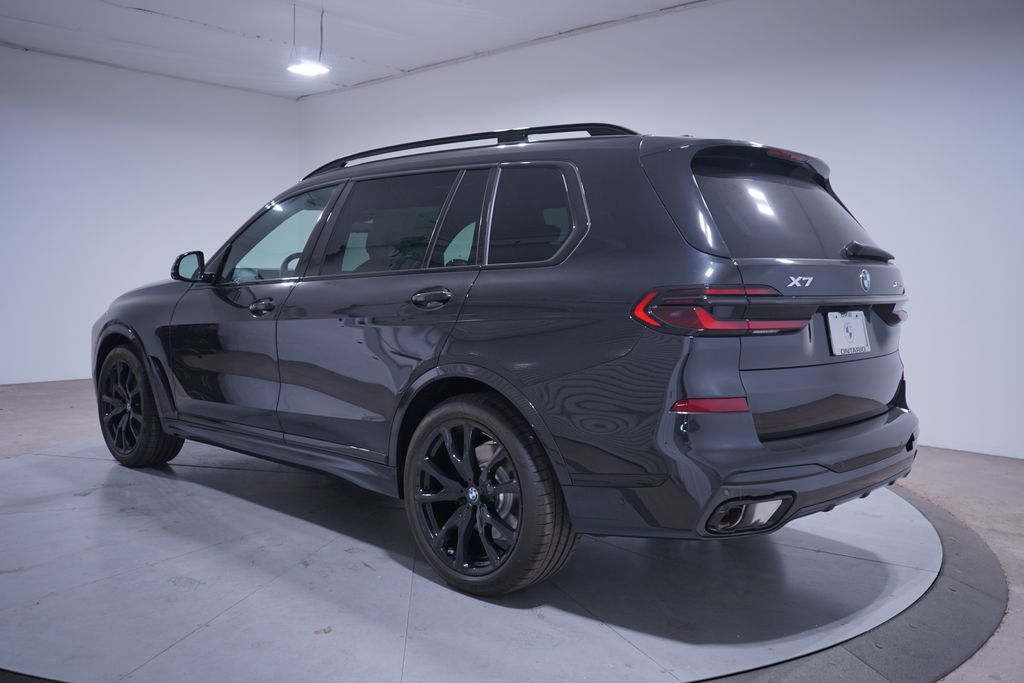 2025 BMW X7 xDrive40i 3