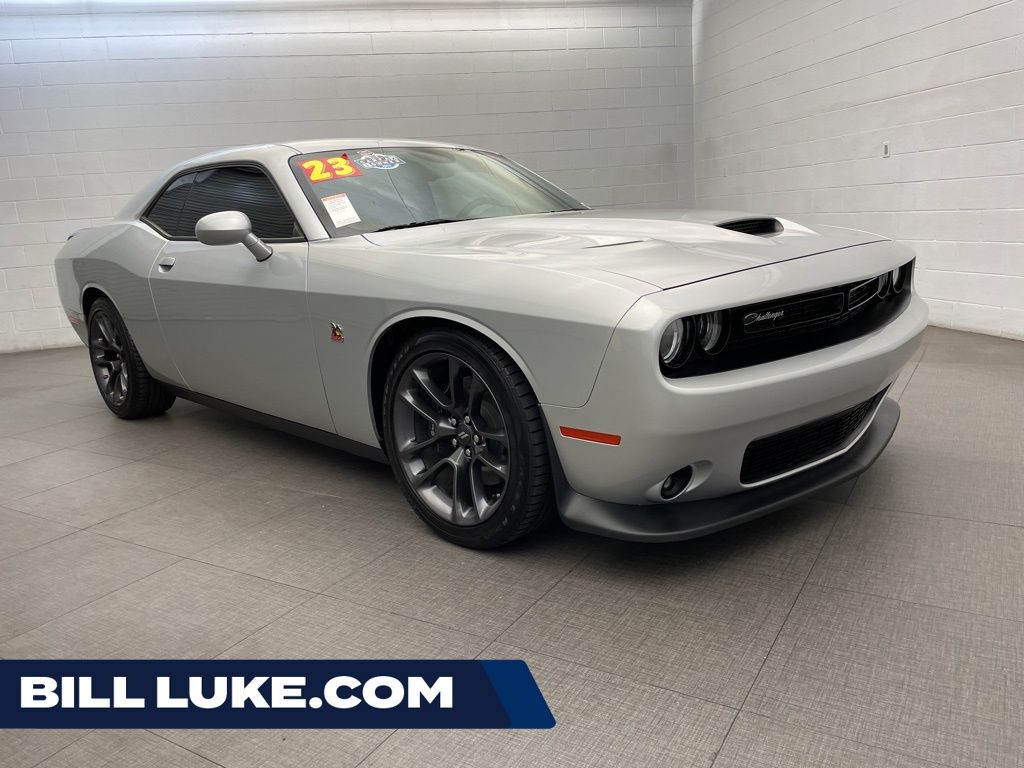 Triple Nickel Clearcoat 2023 Dodge Challenger R/T Scat Pack RWD Coupe Rear-Wheel Drive 8-Speed Automatic