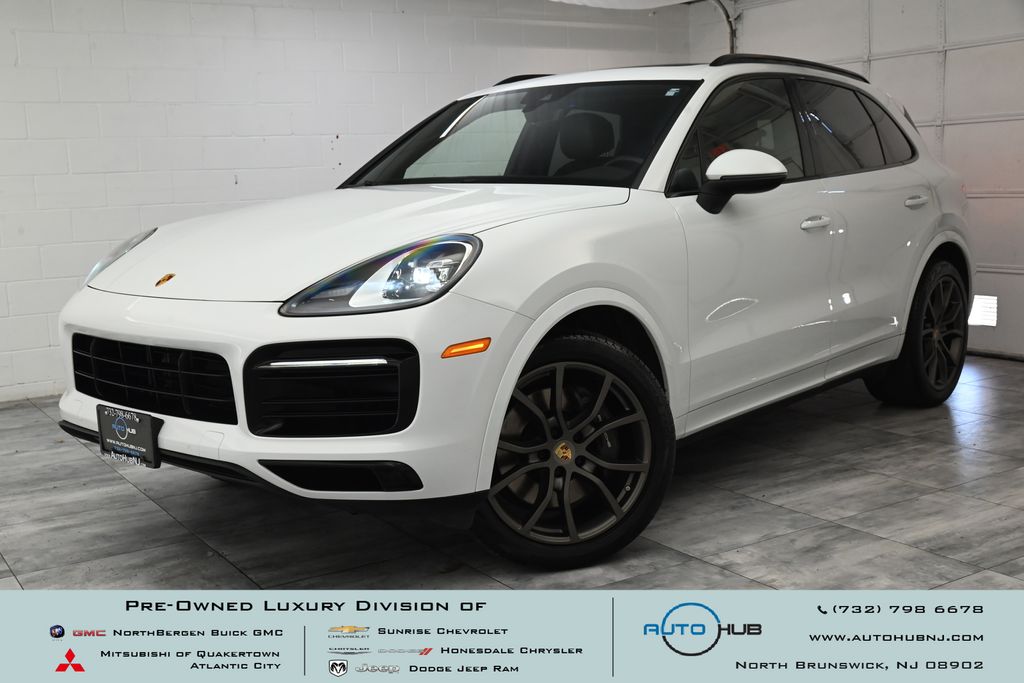 White 2023 Porsche Cayenne SUV / Crossover All-Wheel Drive 8-Speed Automatic