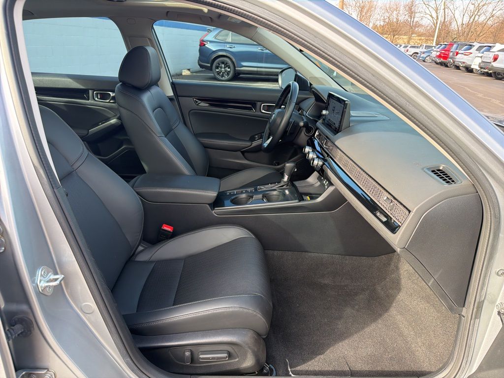 Thumbnail: 2023 Honda Civic - 25