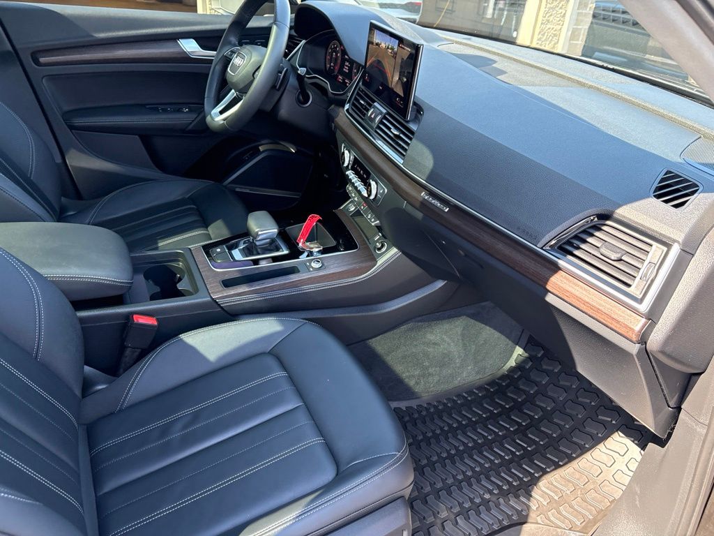 Thumbnail: 2023 Audi Q5 - 28