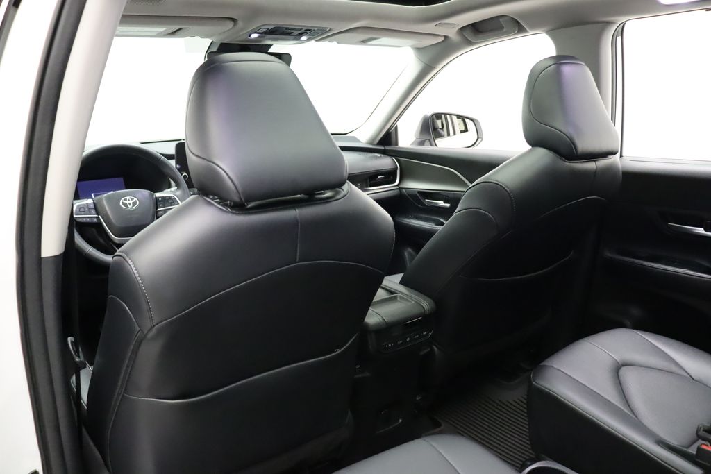 Thumbnail: 2024 Toyota Grand Highlander - 19