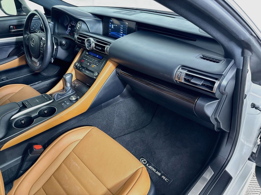 Thumbnail: 2022 Lexus RC - 28