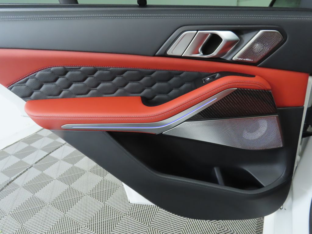 2025 BMW X5 M Competition 27