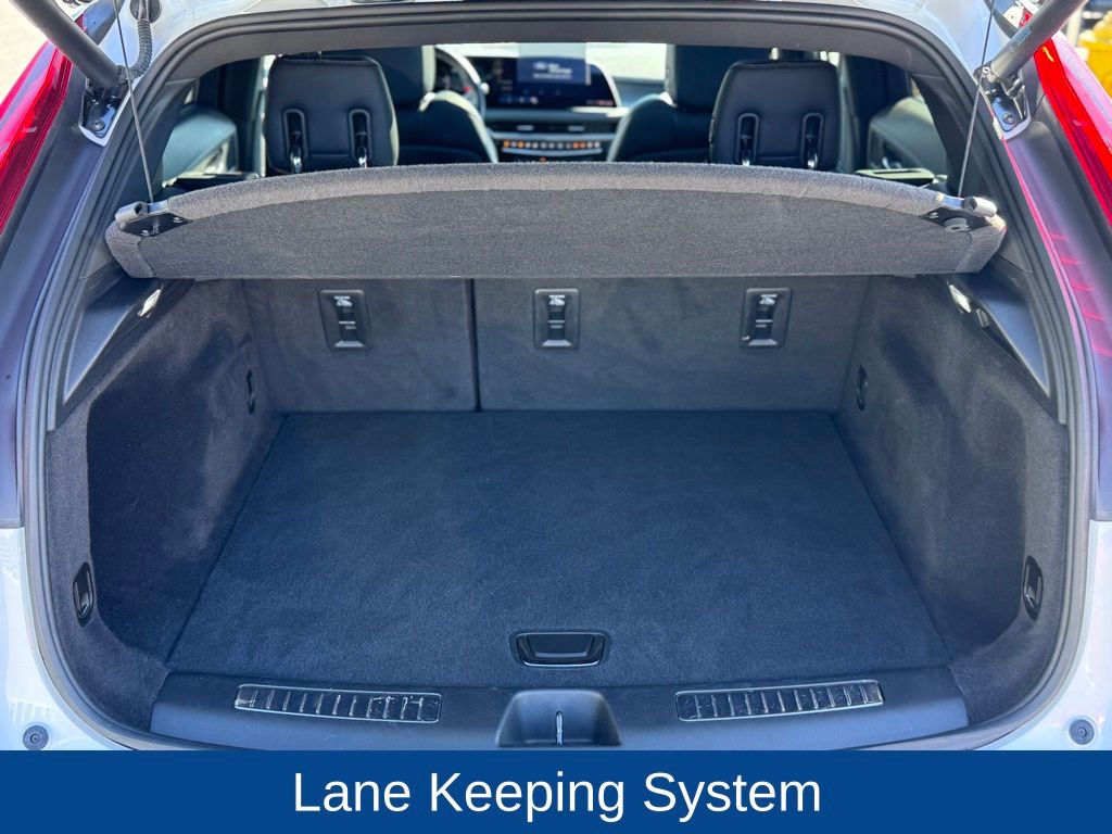 2024 Cadillac XT4 FWD Premium Luxury