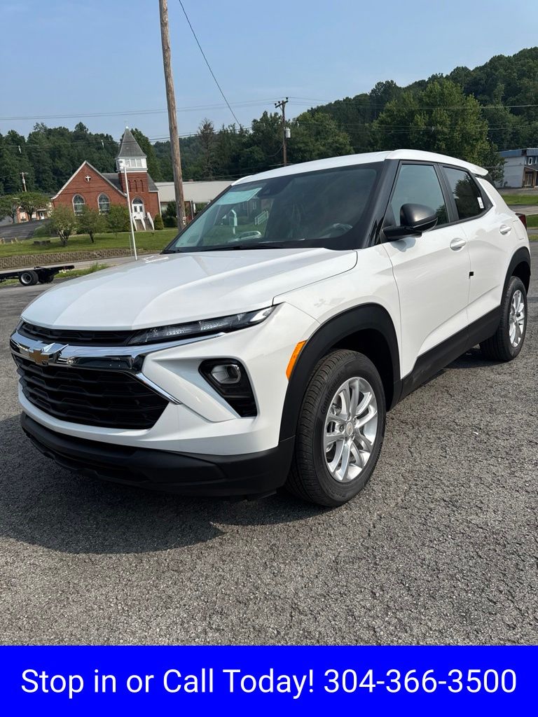 Summit White 2026 Chevrolet Trailblazer SUV / Crossover Four-Wheel Drive 9-Speed Automatic