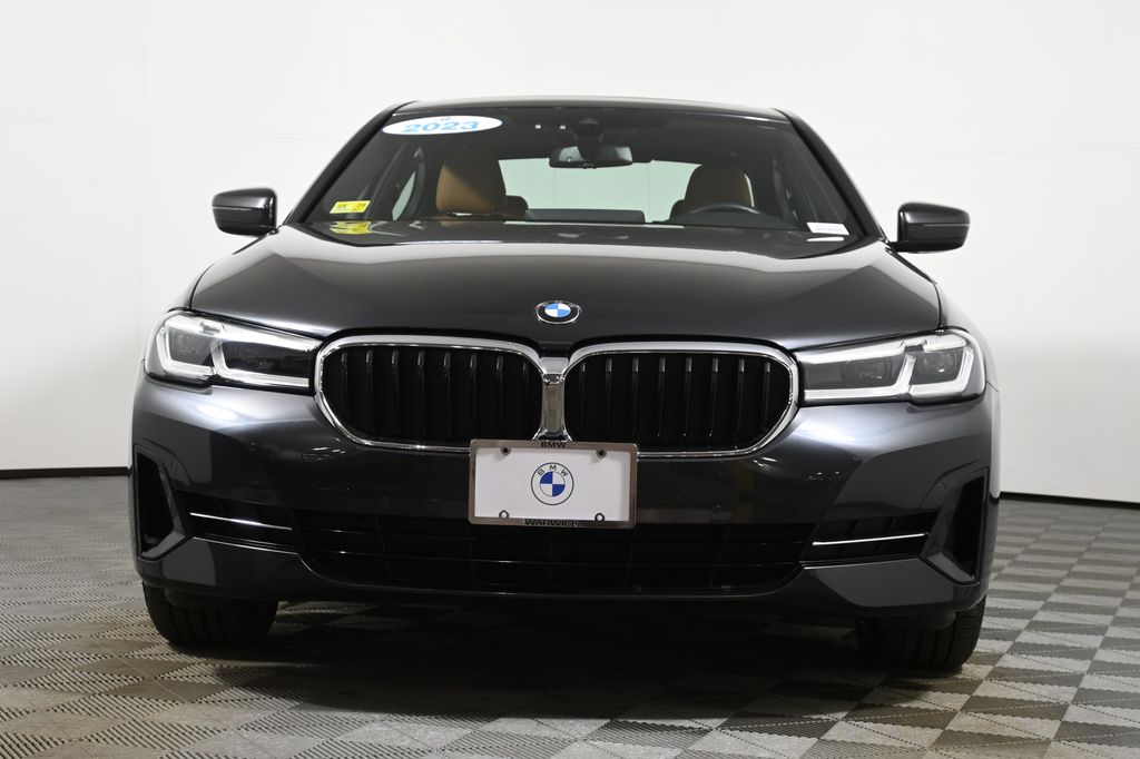 Thumbnail: 2023 BMW 5 Series - 10