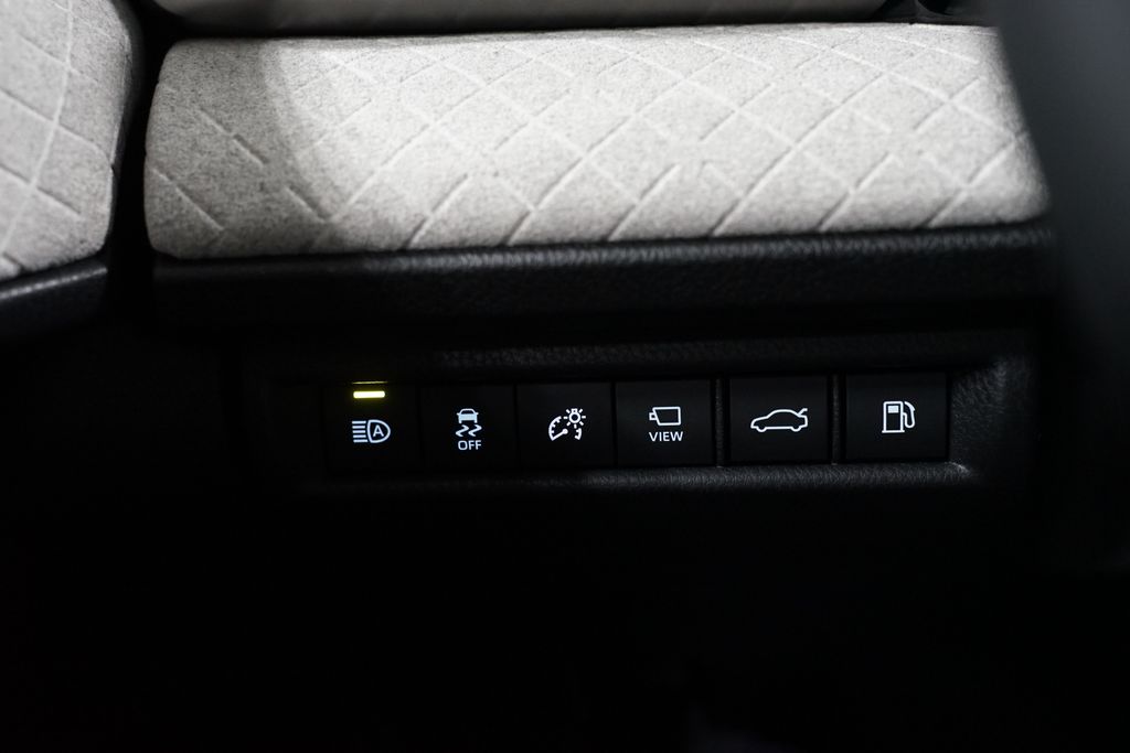 Thumbnail: 2025 Toyota Camry - 24