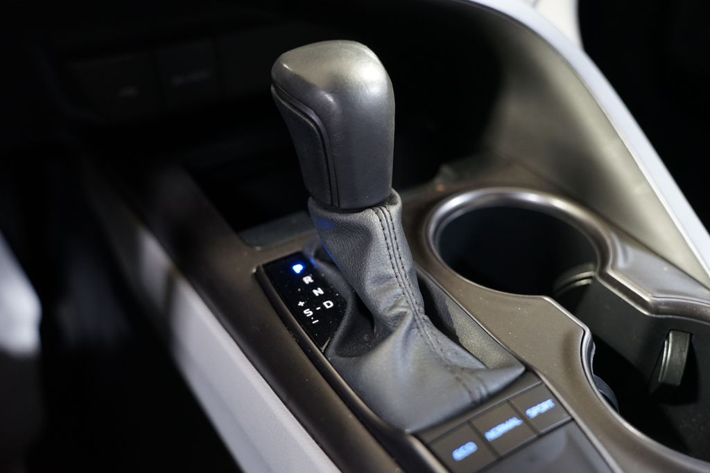2024 Toyota Camry SE 21
