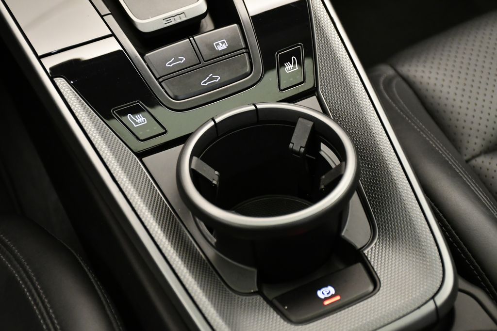 Thumbnail: 2020 Porsche 911 - 32