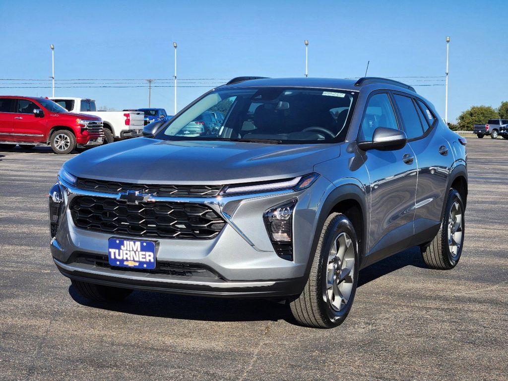 2025 Chevrolet Trax LT 2