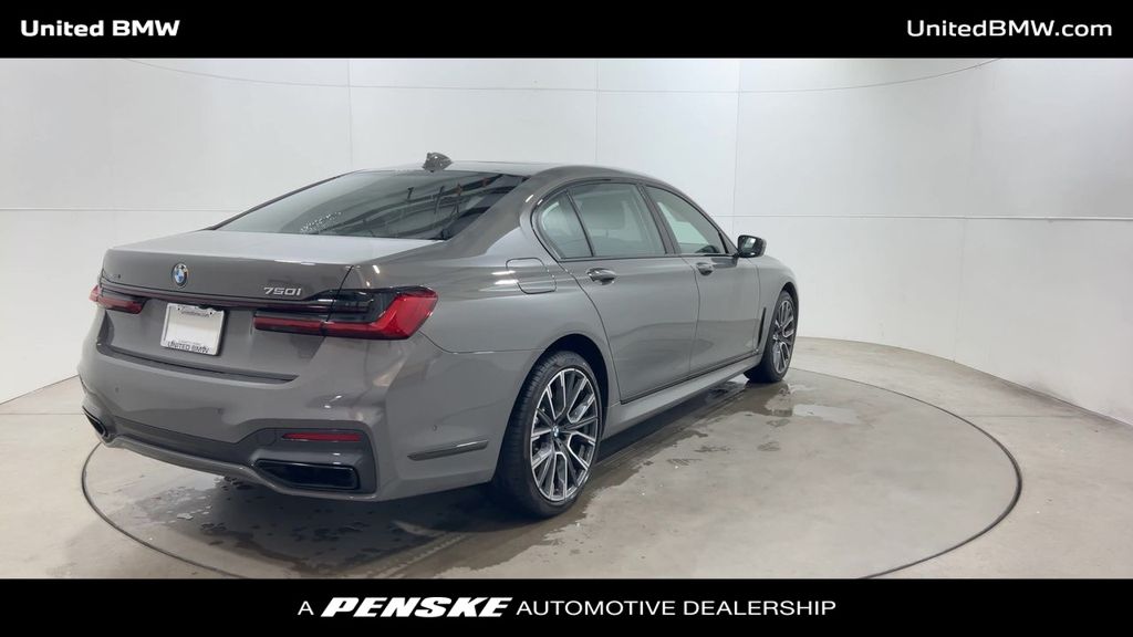 Thumbnail: 2022 BMW 7 Series - 8