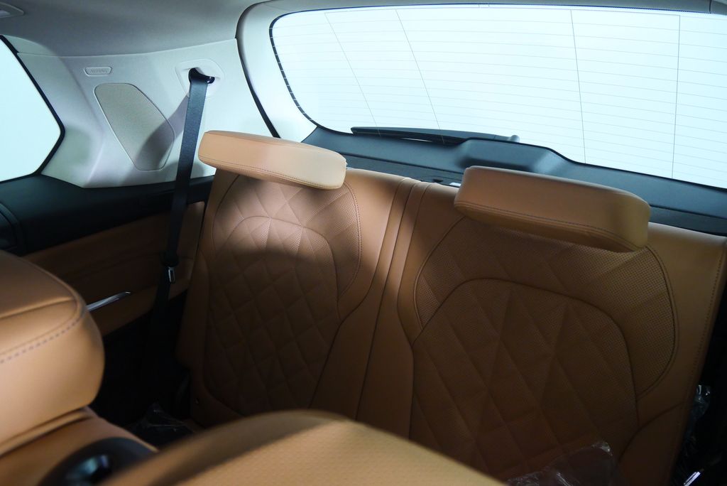 Thumbnail: 2026 BMW X7 - 18