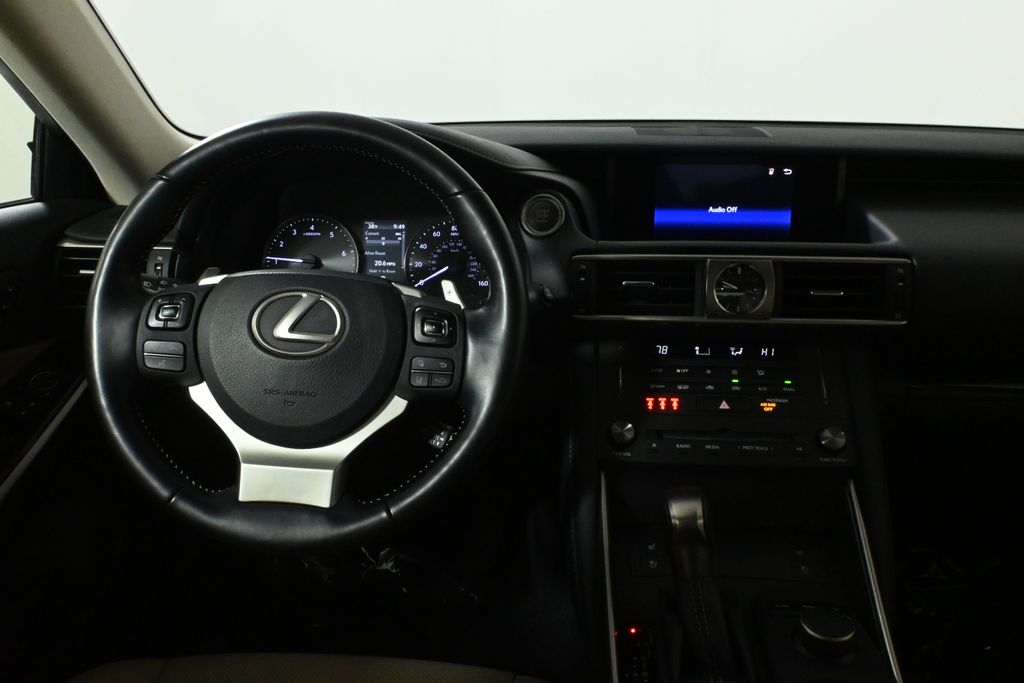 2020 Lexus IS 300 17