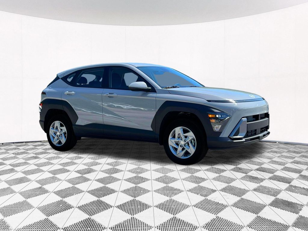 2025 Hyundai Kona SE 10