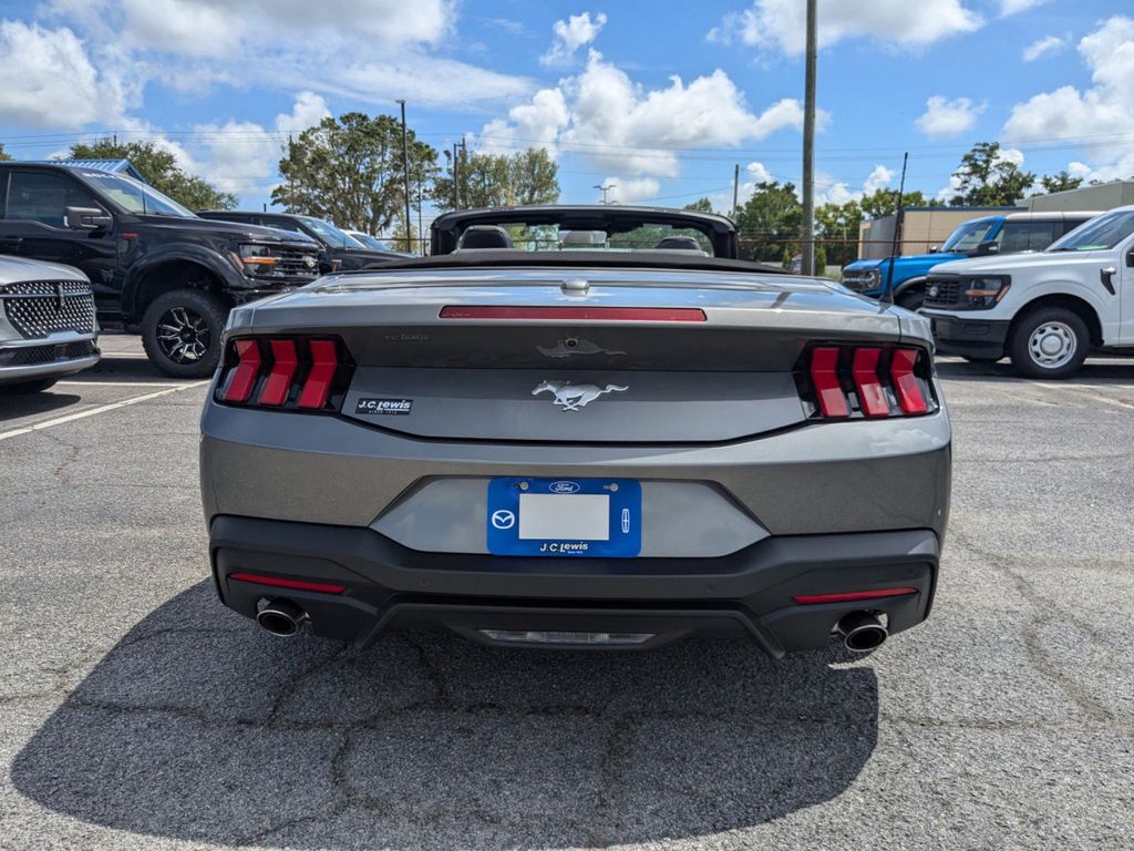 2025 Ford Mustang EcoBoost